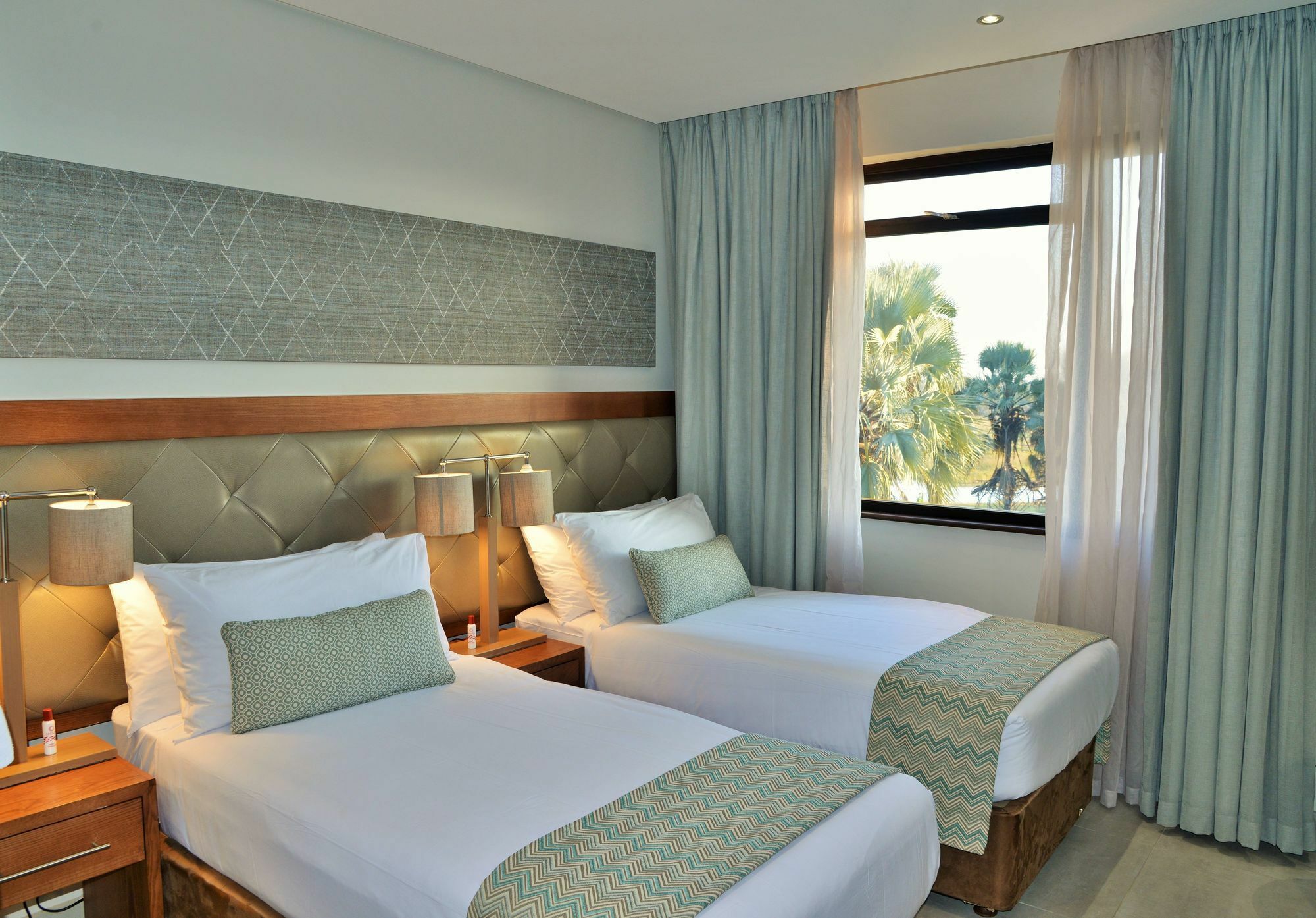 Cresta Maun Hotel Exterior foto