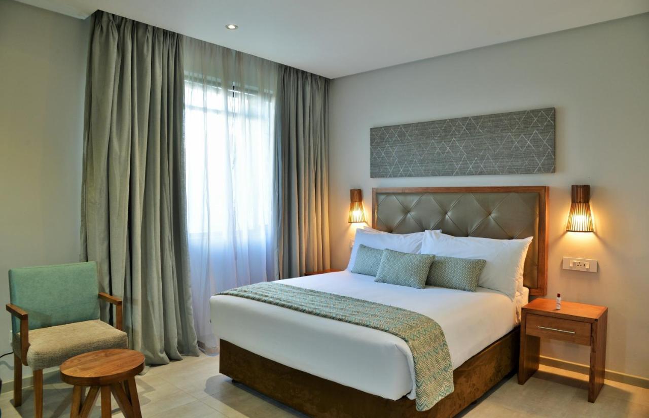Cresta Maun Hotel Exterior foto